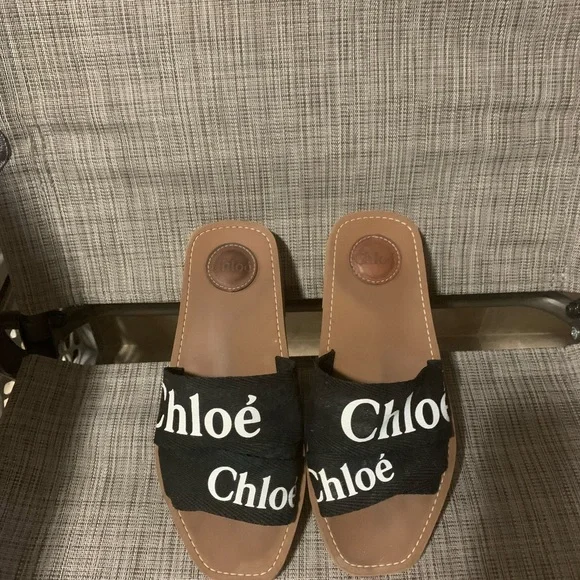 Chloe Black and Tan Sandals - Picture 4 of 6